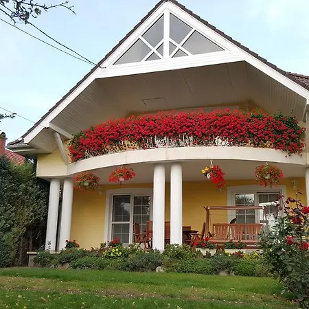Διαμέρισμα Tuenderlak Vendeghaz Balatonfüred