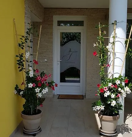 Appartement Tuenderlak Vendeghaz