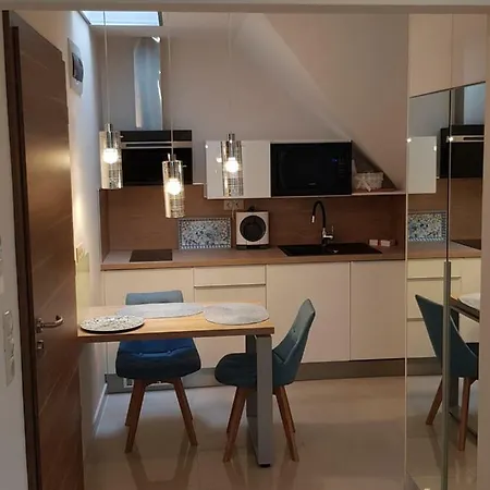 Apartment Tuenderlak Vendeghaz Balatonfured