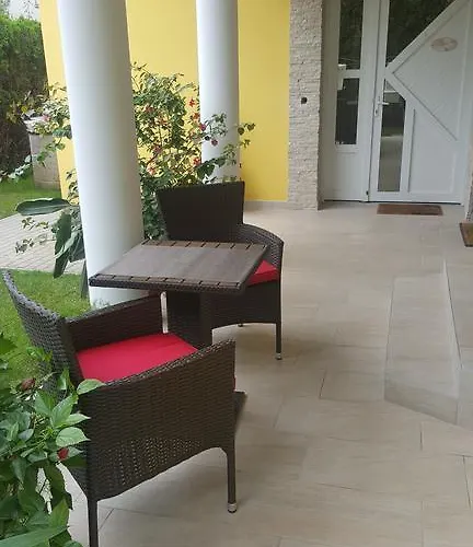 Tuenderlak Vendeghaz Apartament