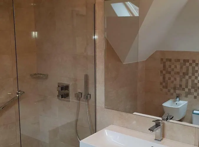 Tuenderlak Vendeghaz Apartament