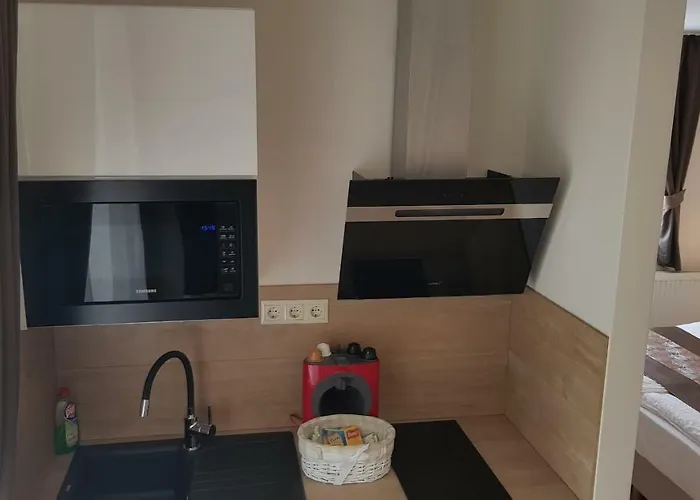 Apartament Tuenderlak Vendeghaz *